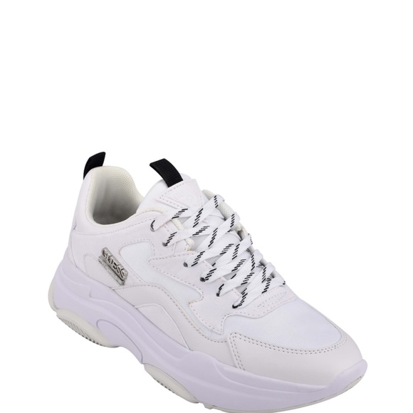 GUESS Sneakers - Picture 2 of 2